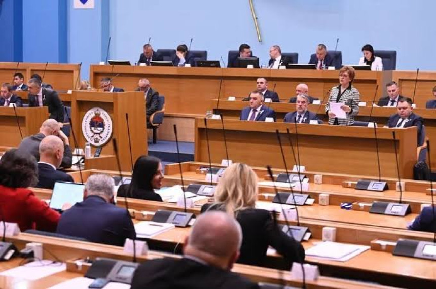 Zamjena fotelja: 14 ministara ulazi u poslaničku trku
