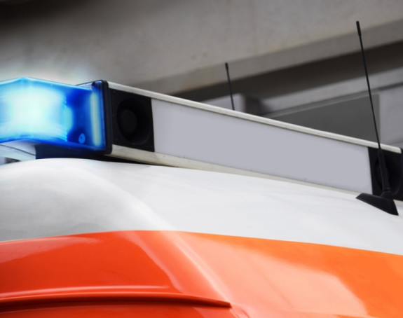 Minibus sleteo na autoputu blizu grada Njiređhaze