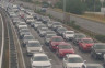 Kamion se prevrnuo preko dvije trake, kolona 22 kilometra