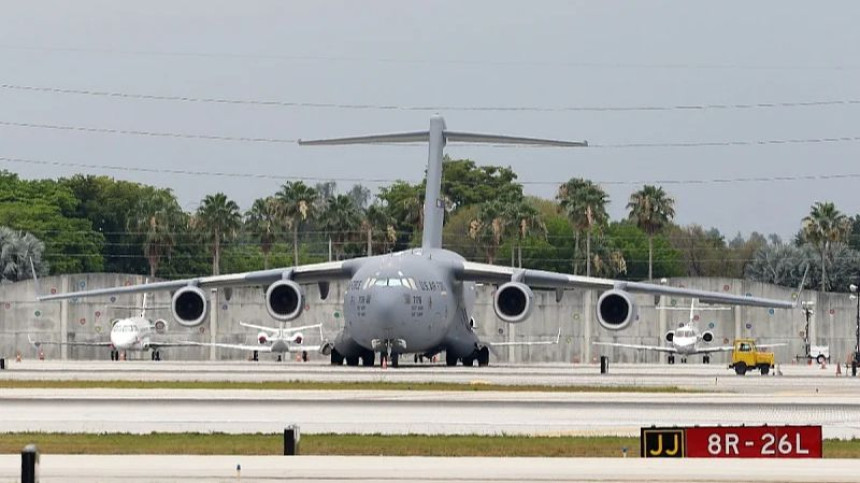 Američki vojno-transportni avion poletio iz Moskve