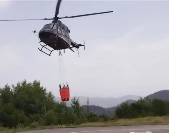 Požar na Trebeviću: 60 ljudi i helikopter MUP-a na terenu