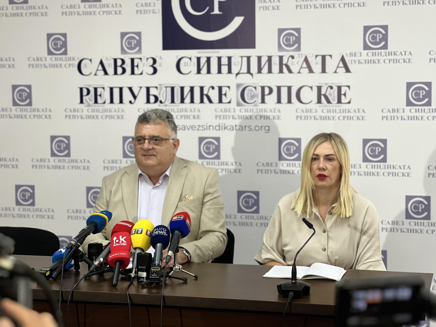 Подићи плате и вратити углед радницима у просвјети