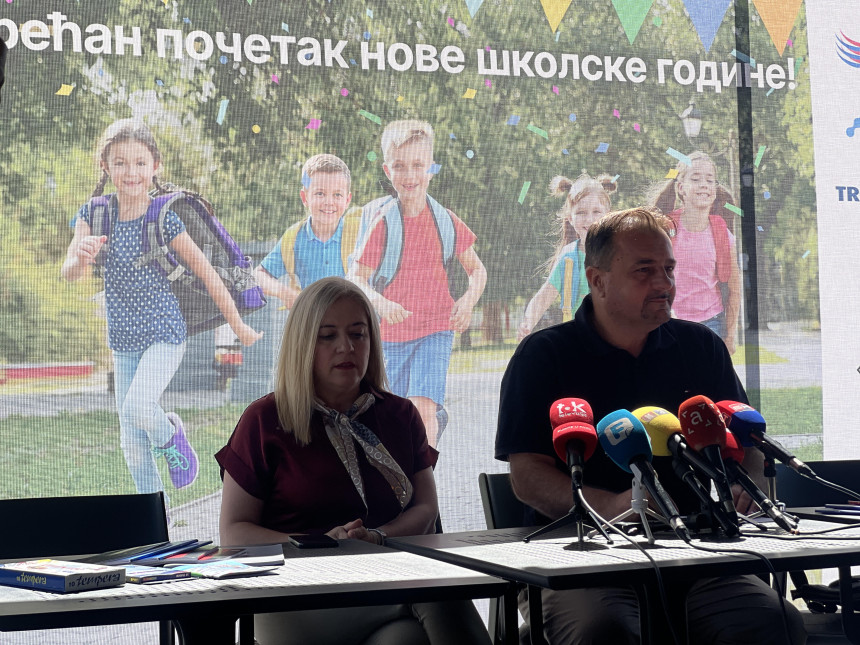 За Удружење породица са четвото и више дјеце поклон од Уније послодаваца