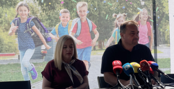 За Удружење породица са четворо и више дјеце поклон од Уније послодаваца