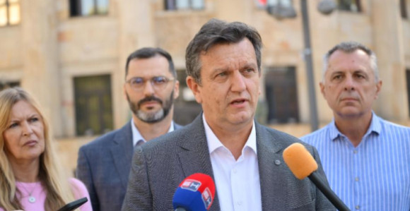 Neispunjena obećanja i nova zaduženja Vlade Srpske