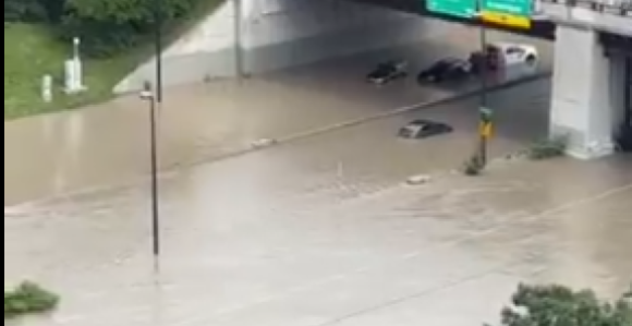 Strašno nevrijeme u Torontu: Poplave napravile haos