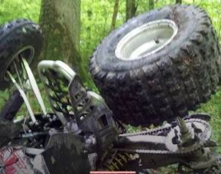 Шестогодишњи дјечак погинуо у превртању квада
