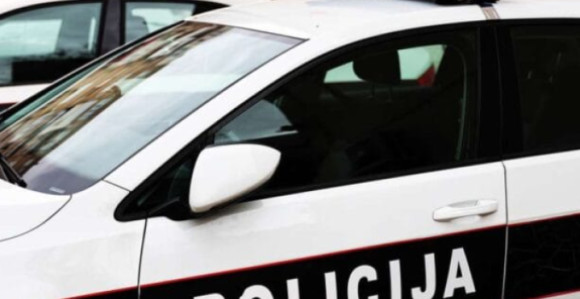 Tuzla: Učenica nožem povrijedila dvije drugarice u školi