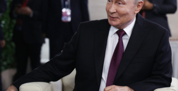 Путин наредио тродневну обуставу напада на Кијев