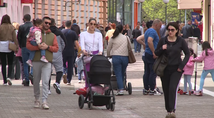 Fond dječije štednje još jedno pusto obećanje SNSD vlasti