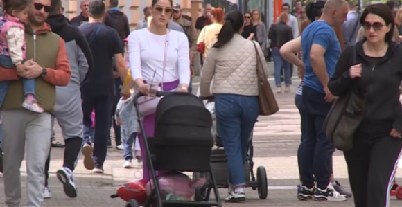 Opozicija tvrdi da je Fond dječije štednje još jedno pusto obećanje SNSD vlasti