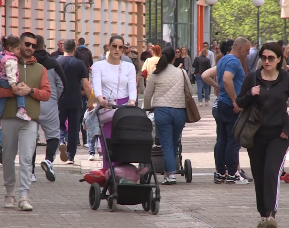 Opozicija tvrdi da je Fond dječije štednje još jedno pusto obećanje SNSD vlasti