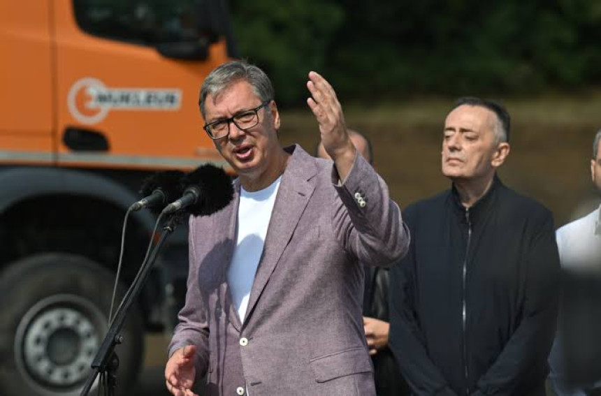 Vučić: Srbija dobija još 60 km autoputeva do kraja godine