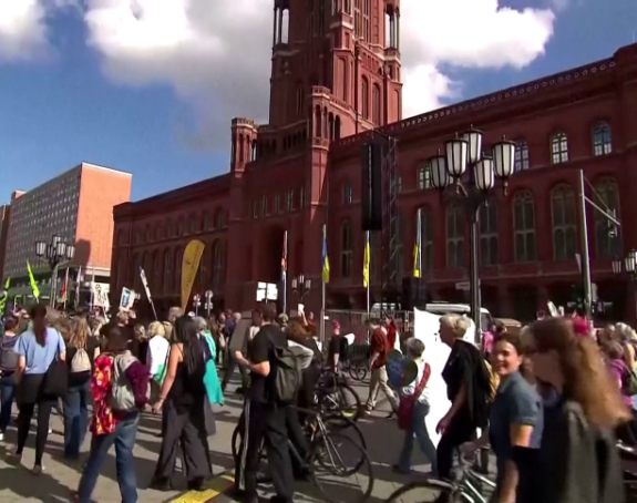 Njemačka: Protest u preko 35 gradova zbog ekstremne desnice