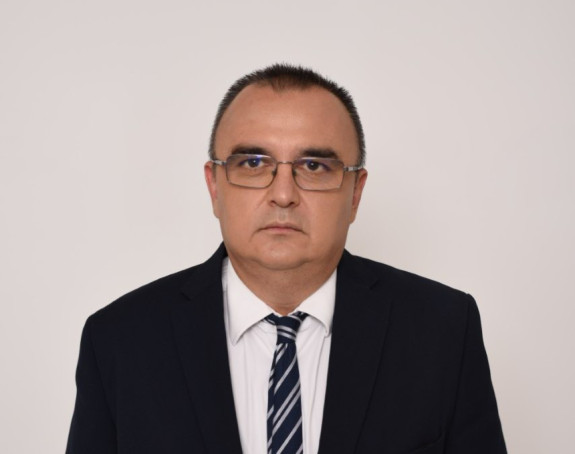 Prvo koke, sada ovce: Predizborni pokloni SNSD-a
