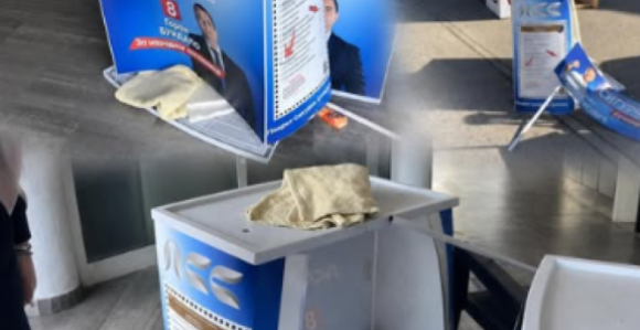 Drinić: Ko je uništio štandove PSS-a u Trnu?