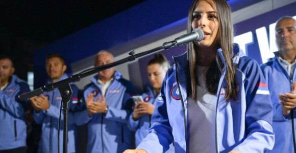 Uzmite ako vam nešto nude, to je ionako plaćeno vašim novcem!