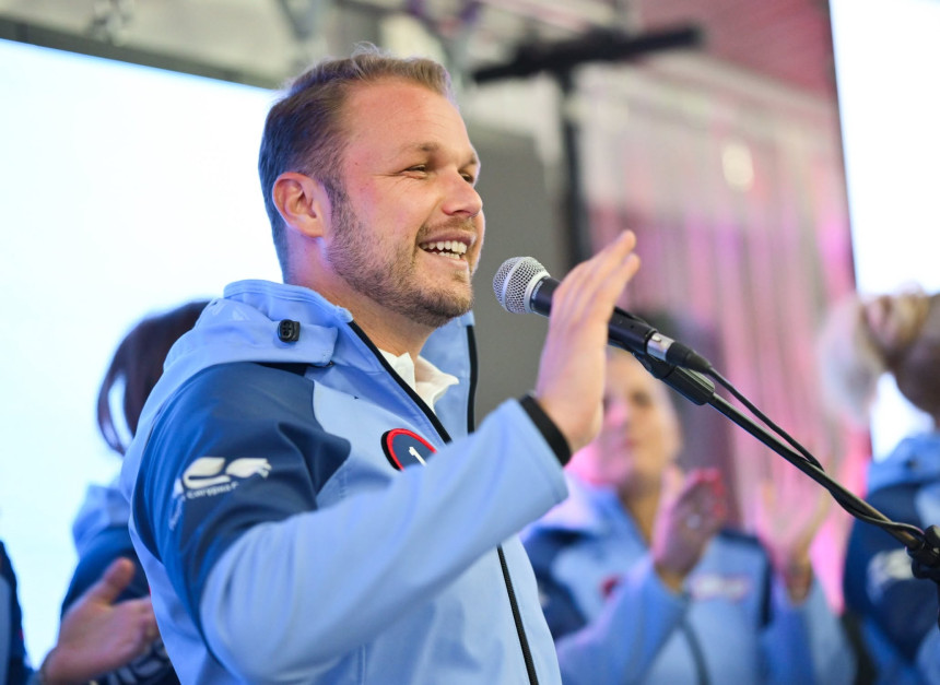 Uvodimo nacionalnu penziju za majke četvoro i više djece