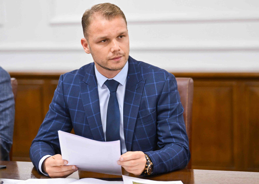 "Свака држава има мафију, само овдје мафија има државу"