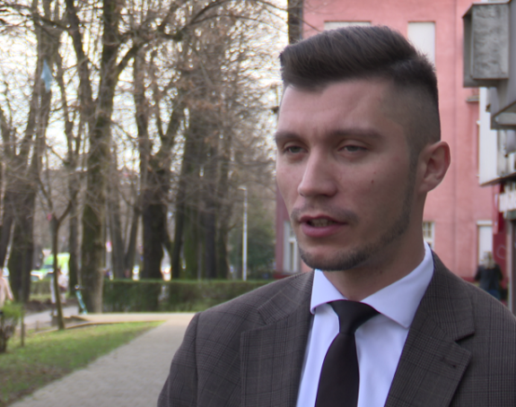 Litar nafte vrijedi kao pet litara mlijeka, a vlast štiti uvoznike