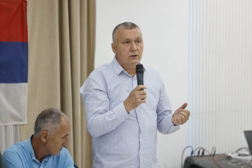 Kada nemaju argumente, SNSD poseže za lažima