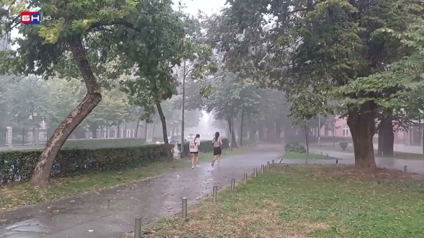 Od podne naoblačenje sa sjevera donosi kišu i pljuskove