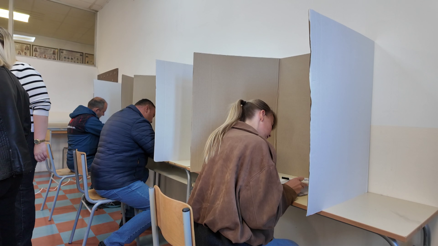МУП: Три инцидента забиљежена на бирачким мјестима до 16х