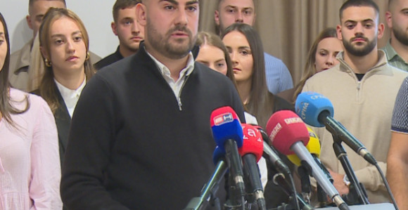 "Osjećamo se izdano": Studenti iz Srpske oštro osudili transparente iz Novog Pazara i najavili Zbor studenata
