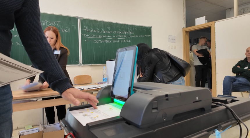 Apsurd na biračkim spiskovima: U Srpskoj 25% više glasača nego punoljetnih stanovnika