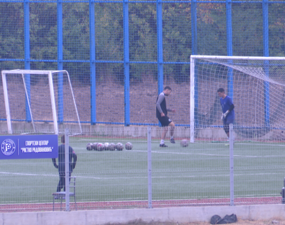 Radnik u nedelju na Gradskom stadionu sa Željezničarom