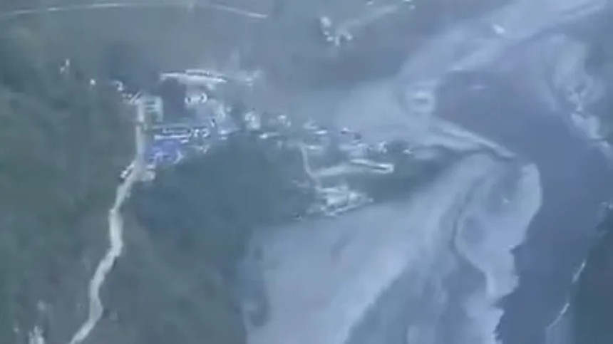 Katastrofa u Nepalu: Bujične poplave odnijele kuće