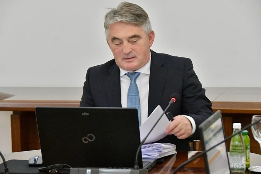 Komšić odobrio 12.636 KM za lift u zgradi u kojoj živi