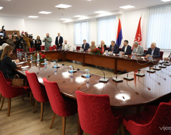 U toku sastanak HDZ-a i SNSD-a u Banjaluci