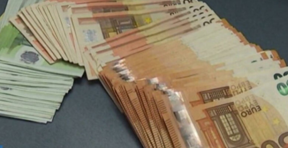 Pokušao da pređe granicu sa 50.000 evra u gotovini