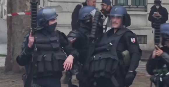 Ključa u Francuskoj: Policija hapsi i rastjeruje (VIDEO)