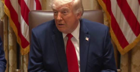 Трамп жестоко критиковао Зеленског: Он не жели крај рата