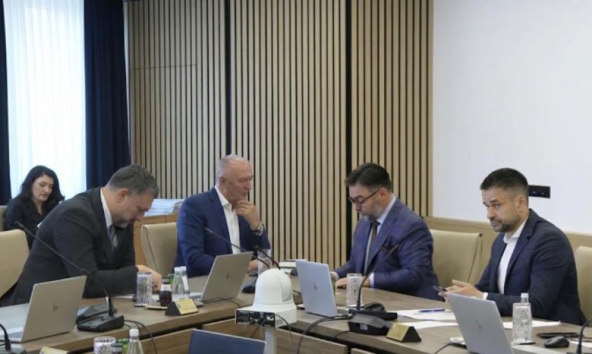 СНСД попустио: Прво ће гласати за Конаковићеве тачке, па о гласању држављана Србије у БиХ!