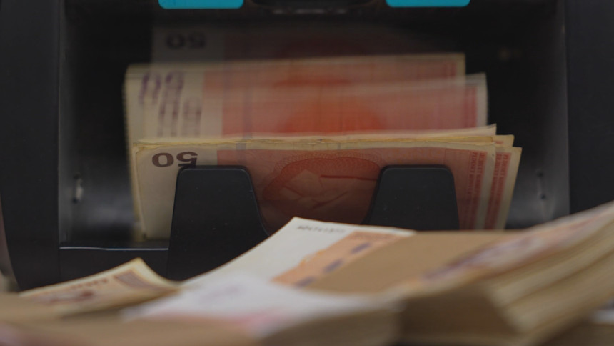 Poskupljenja "jedu" platu, samo gorivo skuplje za skoro 50%