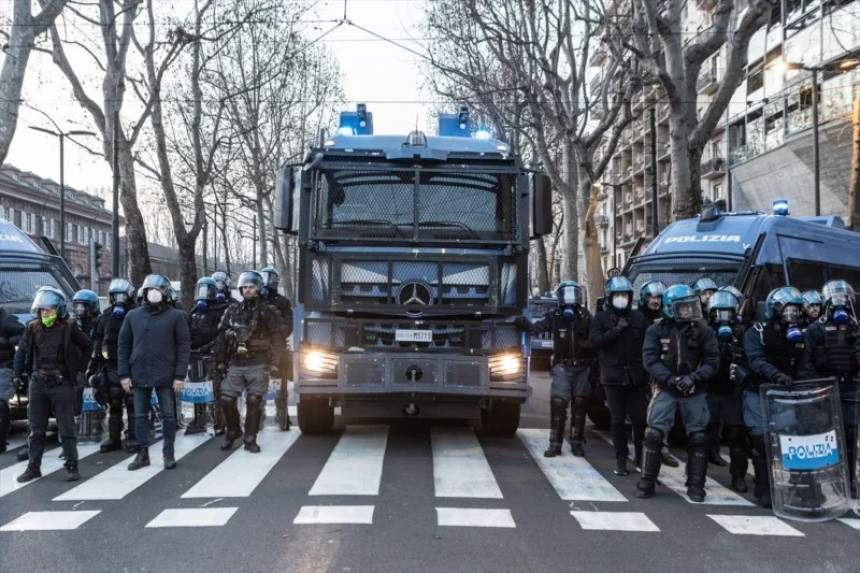 Мелони шаље војску на улице Милана, протести се шире Европом