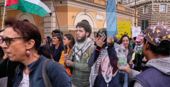 U Rimu demonstracije pod sloganom „Italija van rata“