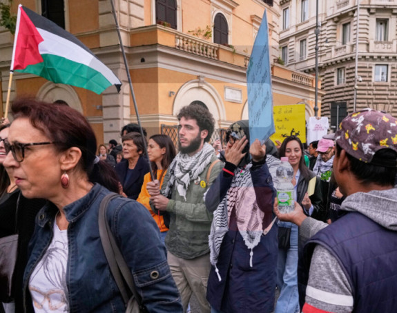 U Rimu demonstracije pod sloganom „Italija van rata“