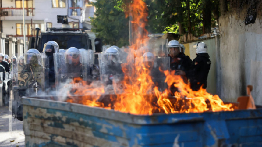 Tirana: Žestoki sukobi policije i demonstranata