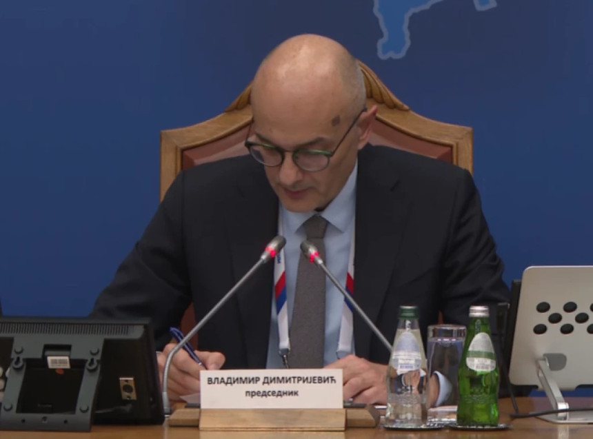 РИК: СЛ 52,71% и 140 мандата, СНС 39,17% и 104 мандата
