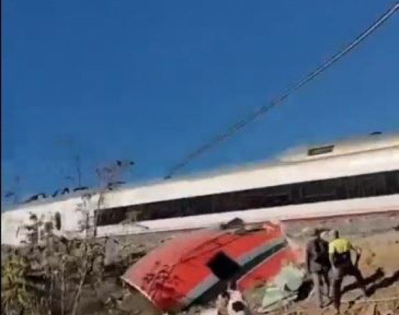 Stravičan sudar dva brza voza, poginulo najmanje 46 ljudi