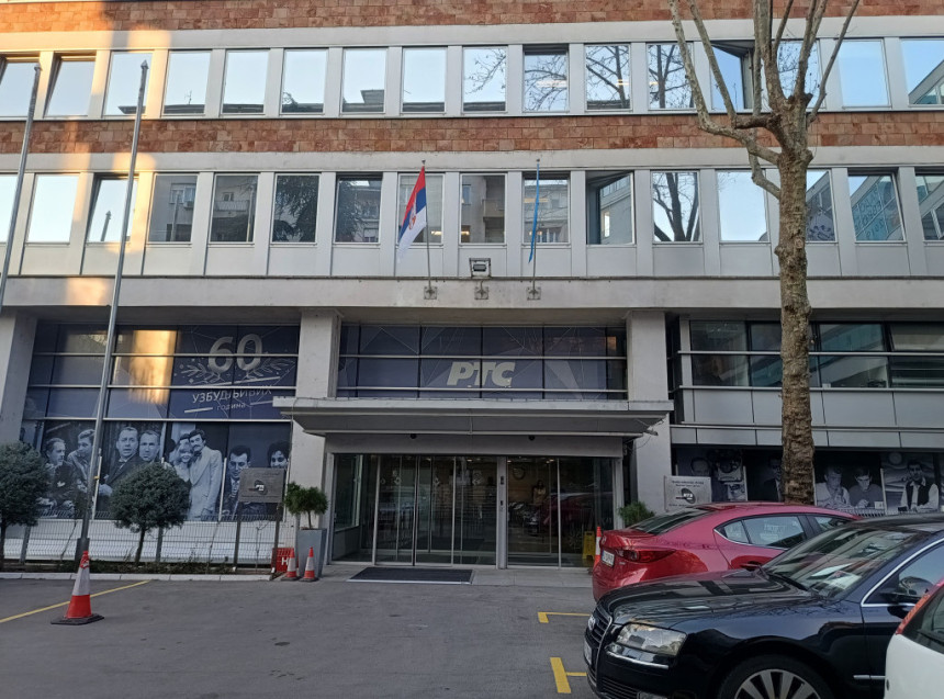 Евакуација зграда РТС-а због дојава о бомбама