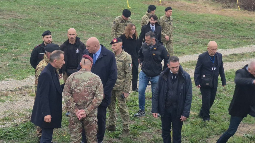 Ministar odbrane Italije posjetio mjesto nesreće