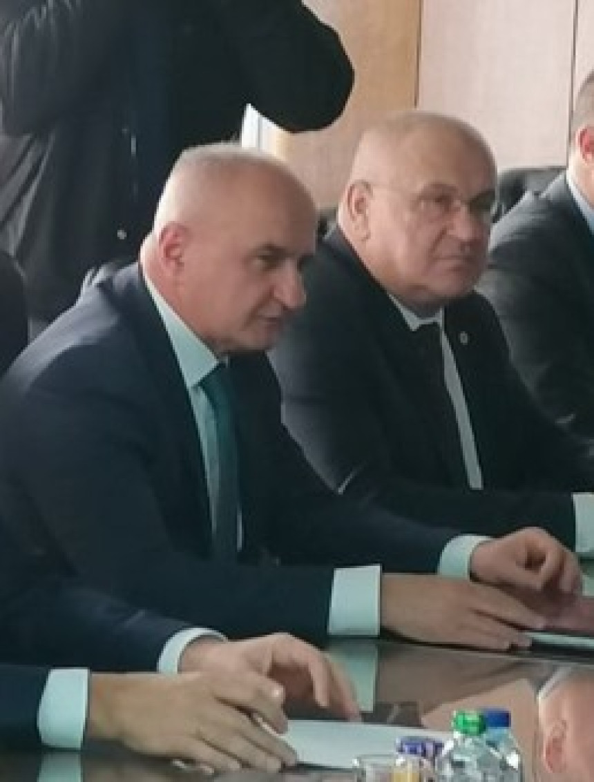 Милуновић поднио оставку на све функције у СП
