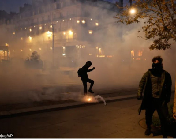 Oko 320.000 ljudi na protestima širom Francuske
