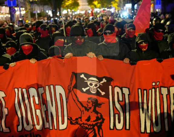 Neredi na protestima u Njemačkoj, 100.000 ljudi na ulicama