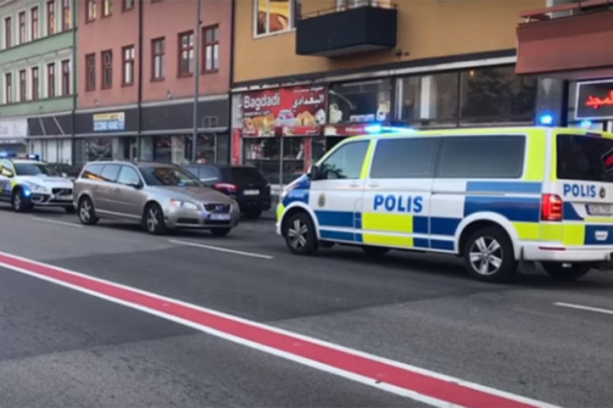 Напад у Шведској, 4 особе рањене
